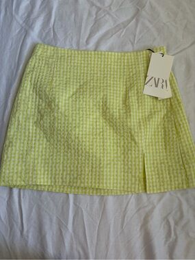 NWT Zara Lime Green Gingham Seersucker Mini Skirt Front Slit Summer Small